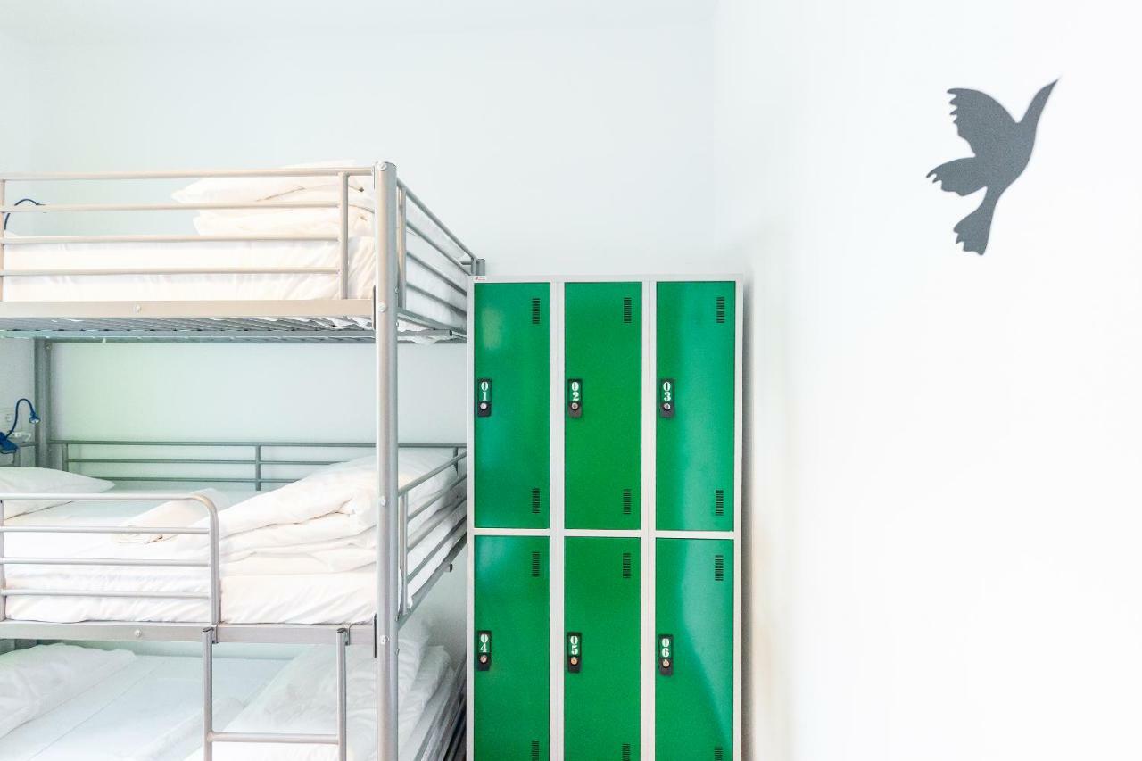 Help Yourself Hostels - Parede Extérieur photo